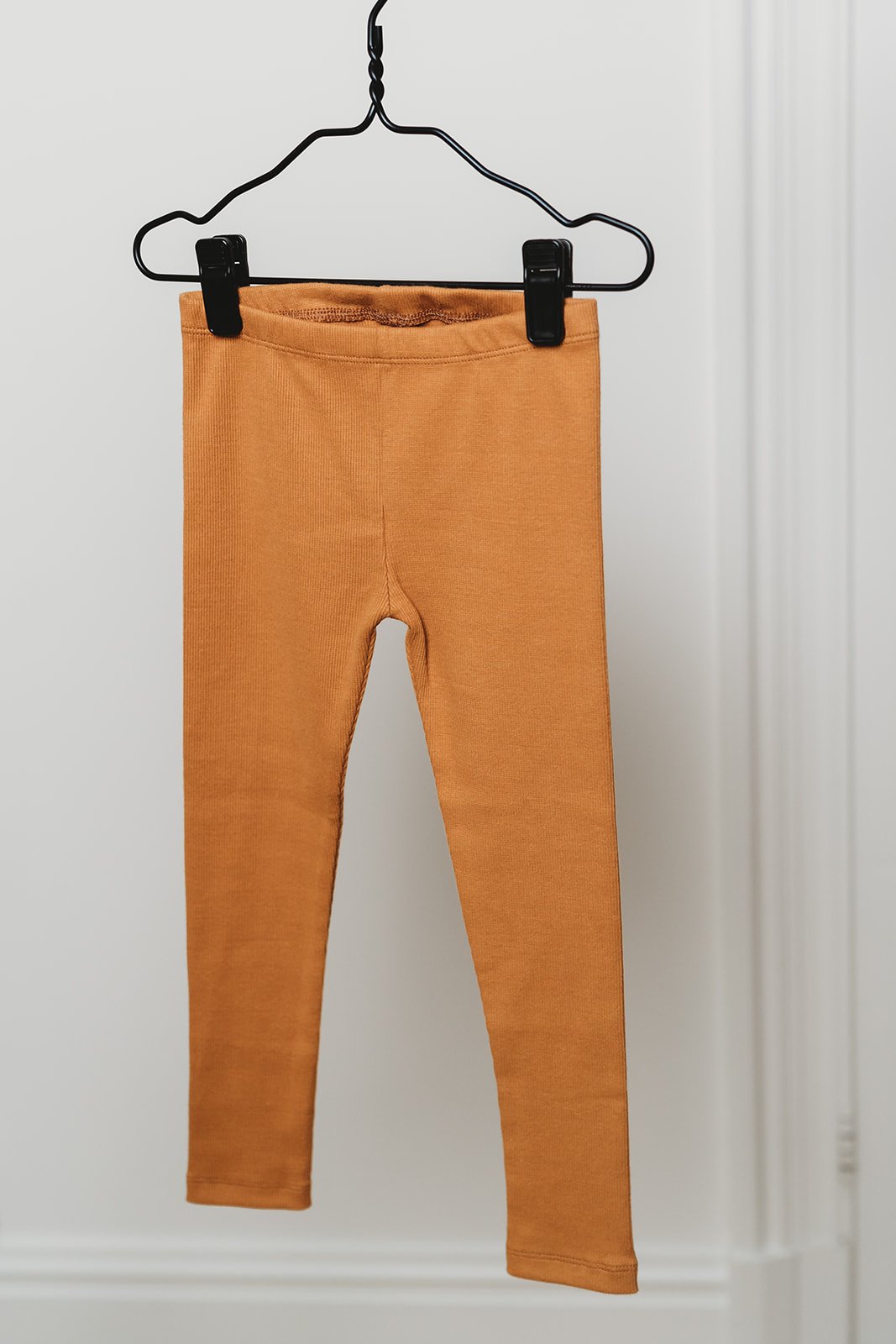 legging · sand