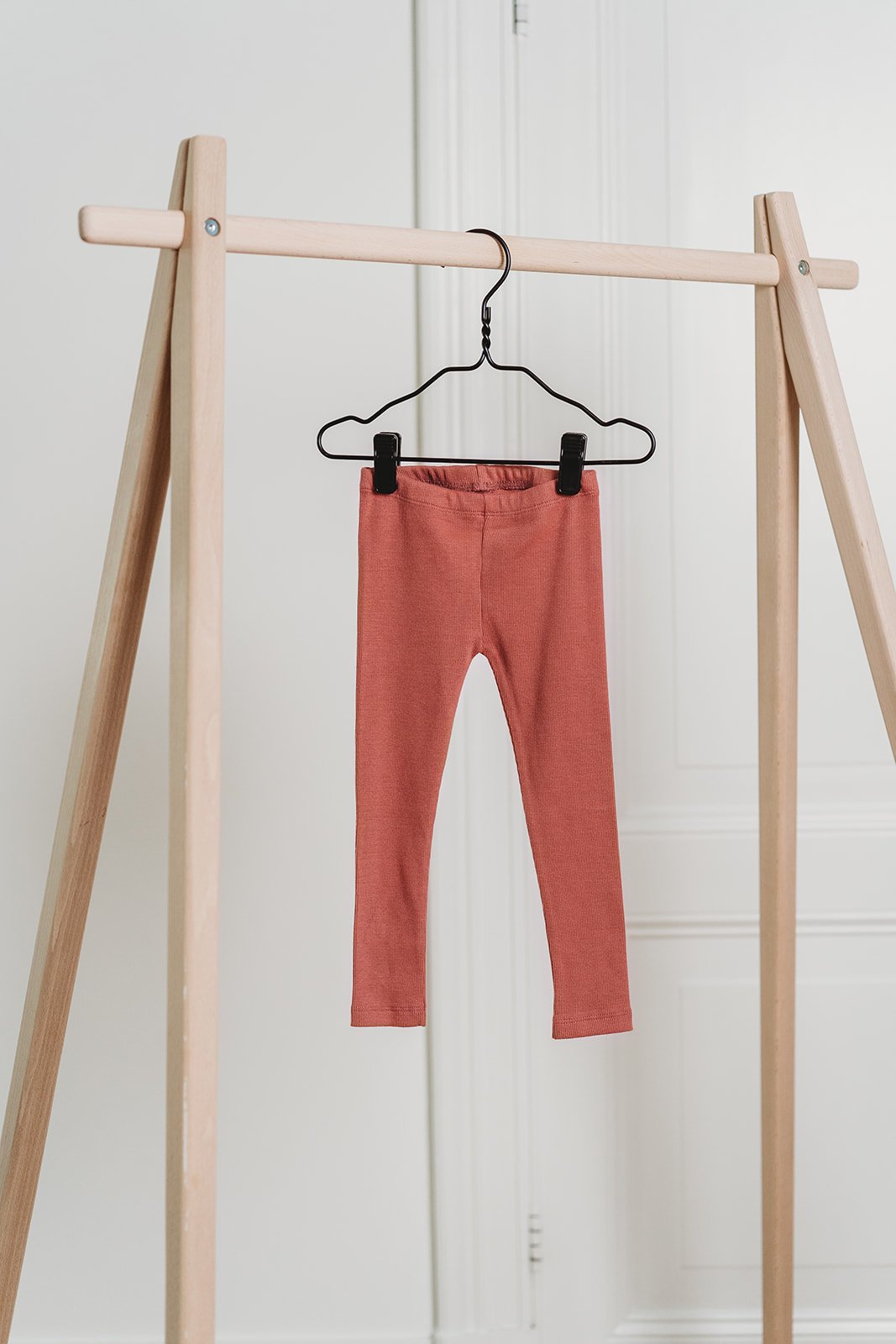 legging · clay